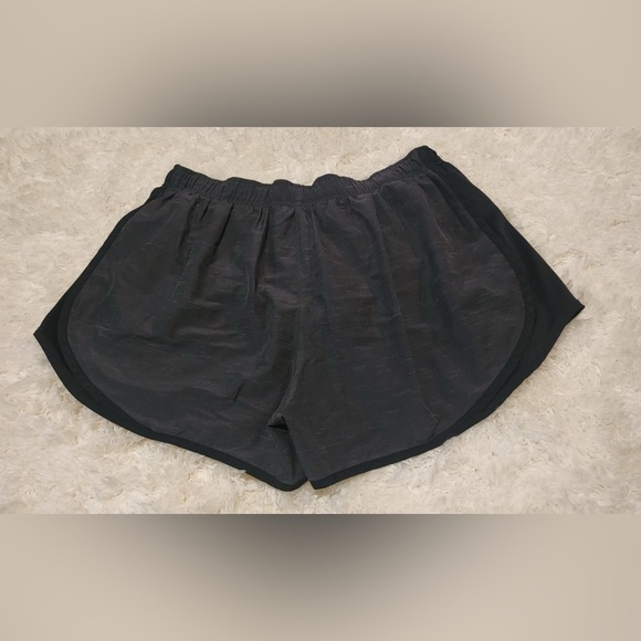 Nike Dri-Fit Athletic Shorts Size XL - Picture 4 of 5